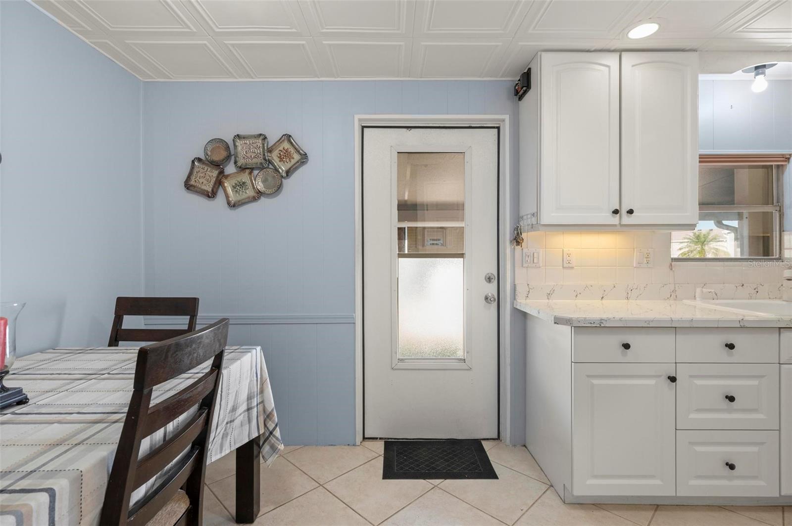 Image 4 of 56 For 1000 Kings Highway 480