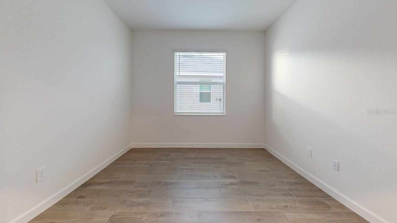 Image 12 of 37 For 7949 Lakes Edge Lane