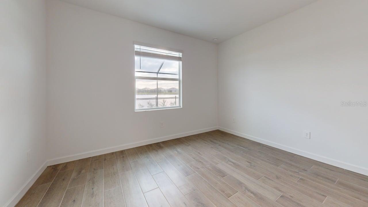 Image 14 of 37 For 7949 Lakes Edge Lane