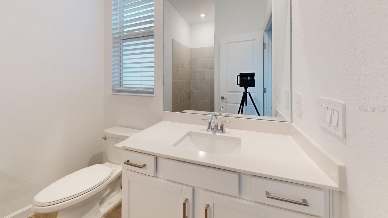 Image 7 of 37 For 7949 Lakes Edge Lane