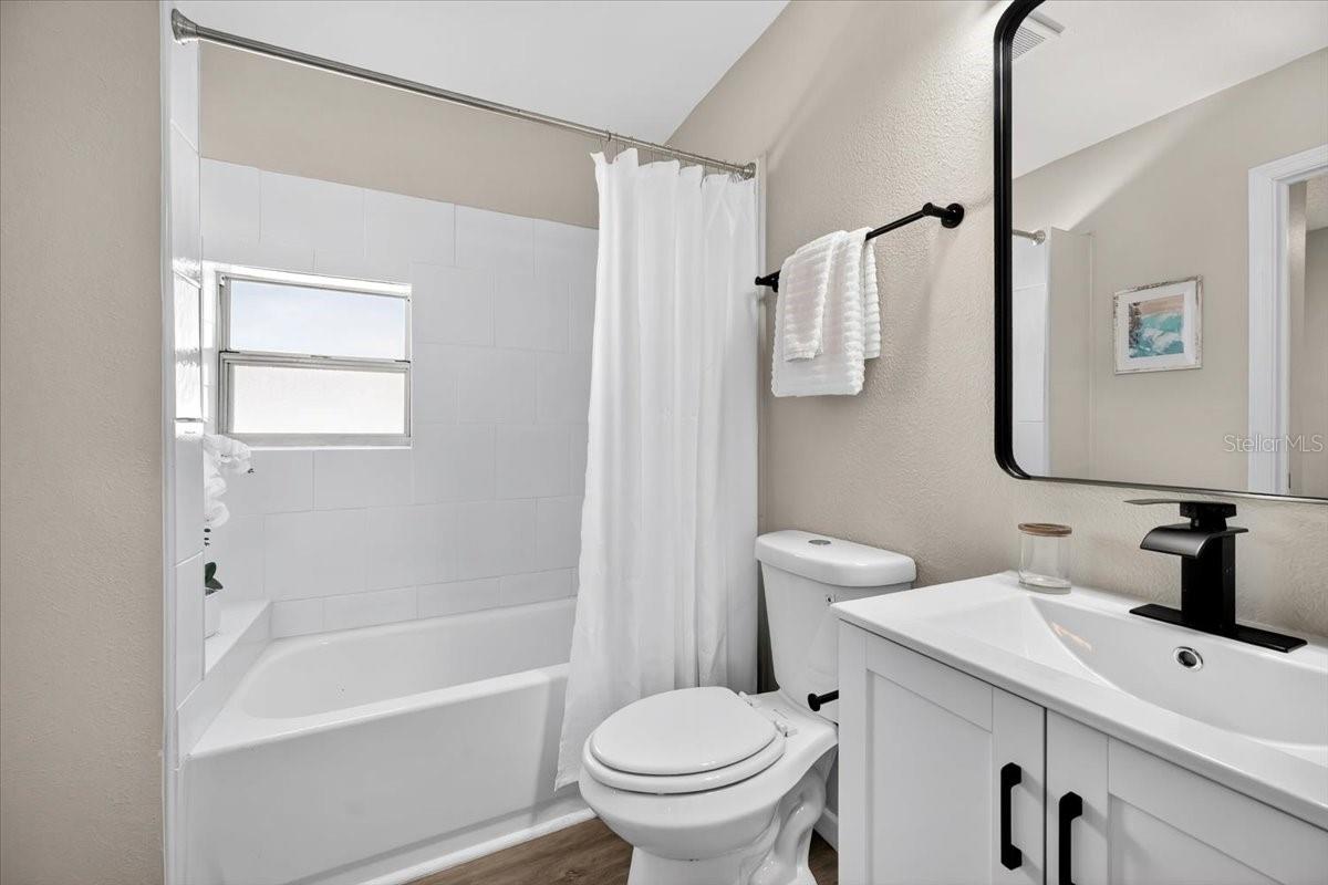 Image 13 of 24 For 1109 Neville Avenue