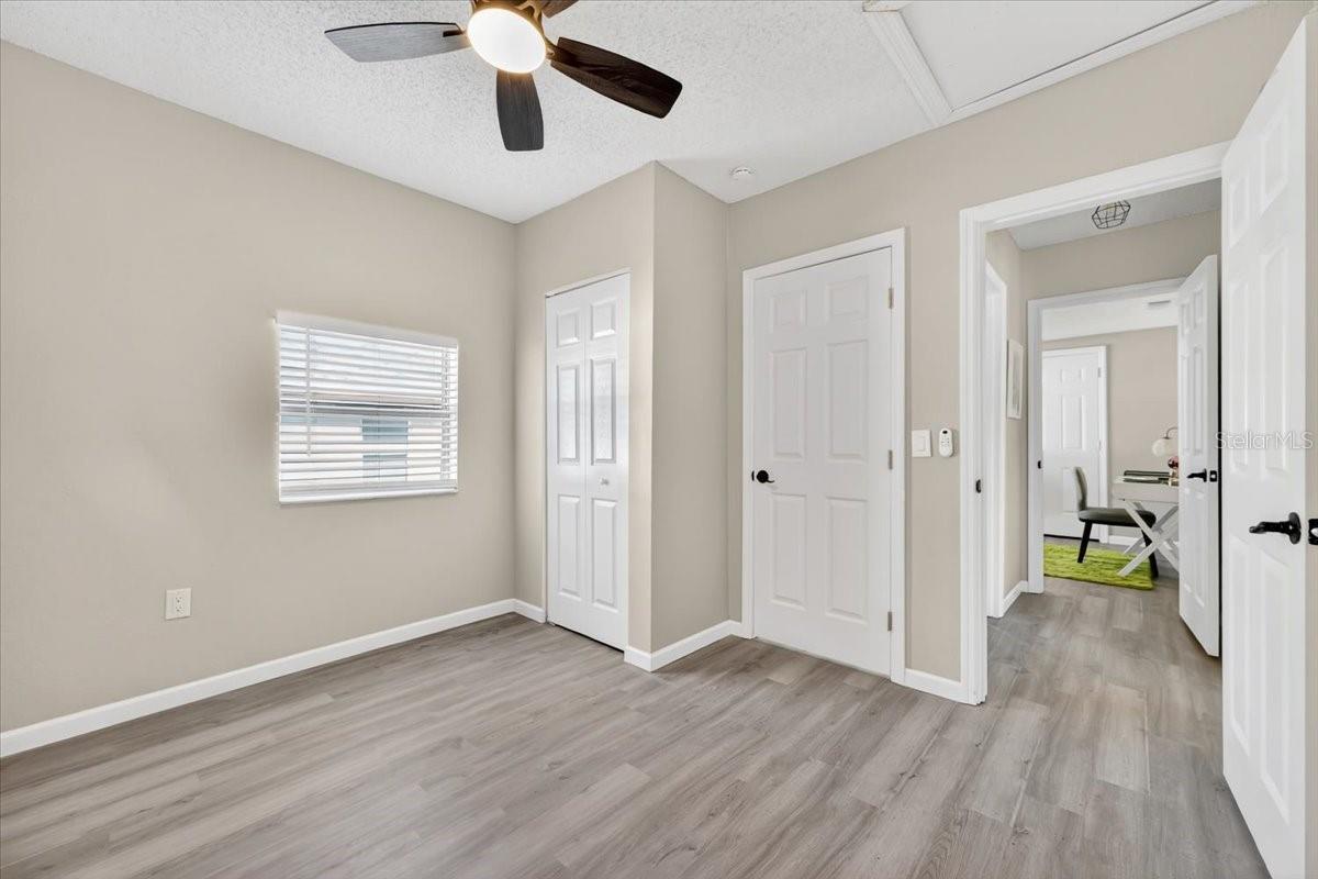 Image 16 of 24 For 1109 Neville Avenue