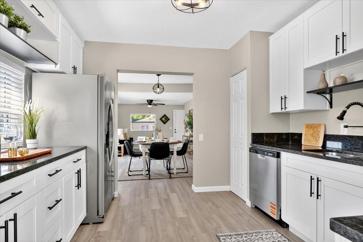 Image 21 of 24 For 1109 Neville Avenue