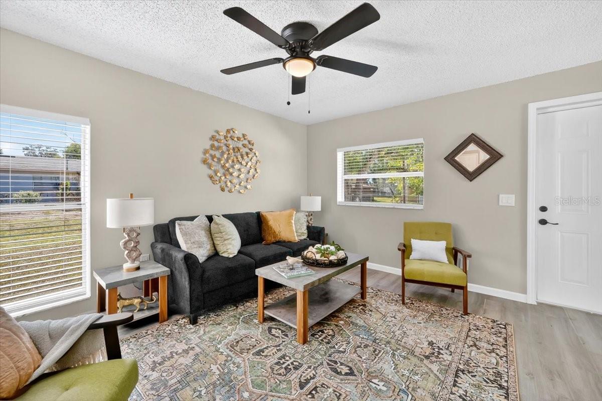 Image 4 of 24 For 1109 Neville Avenue