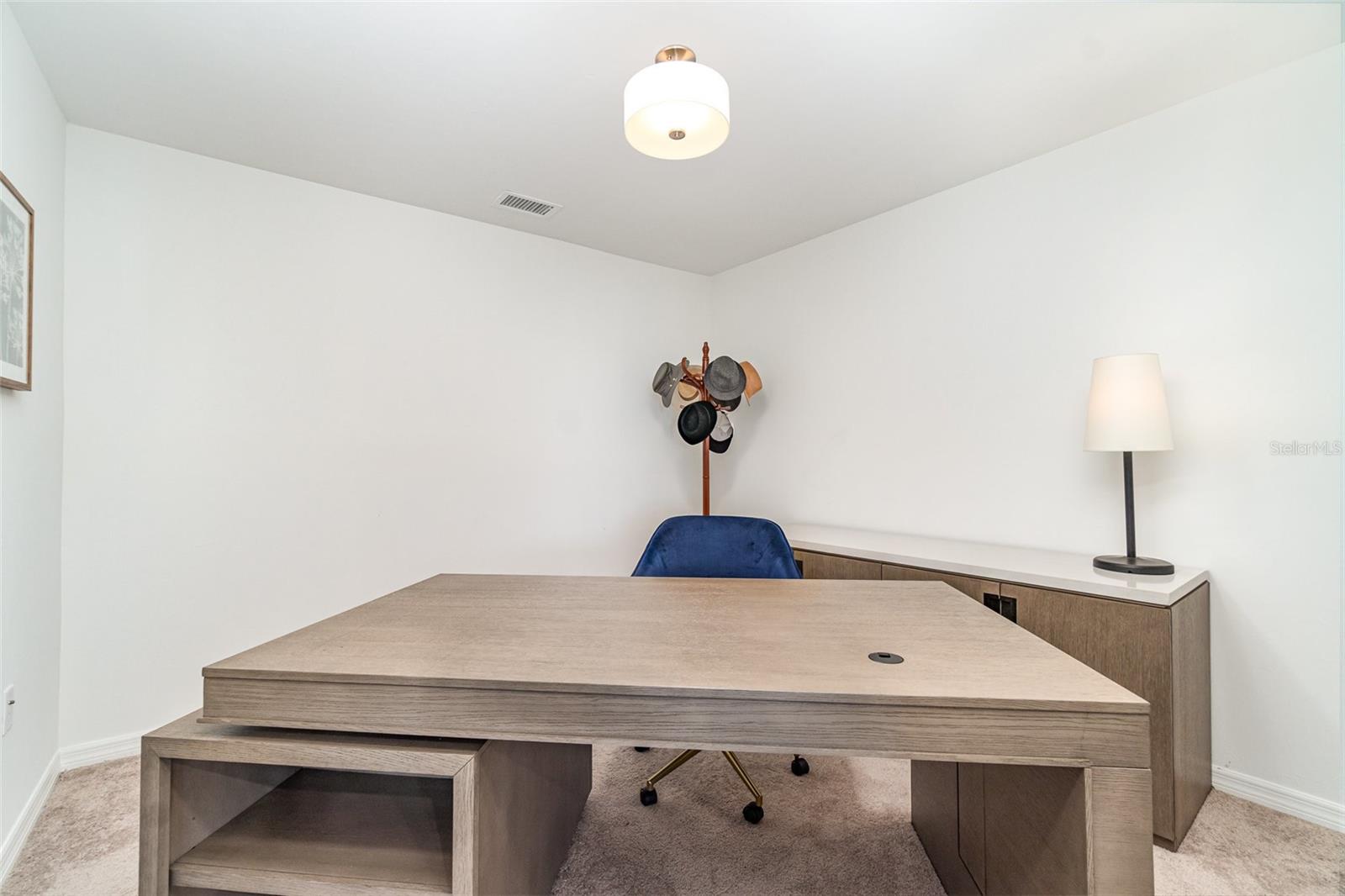 Image 12 of 33 For 15990 Grassland Lane 3024