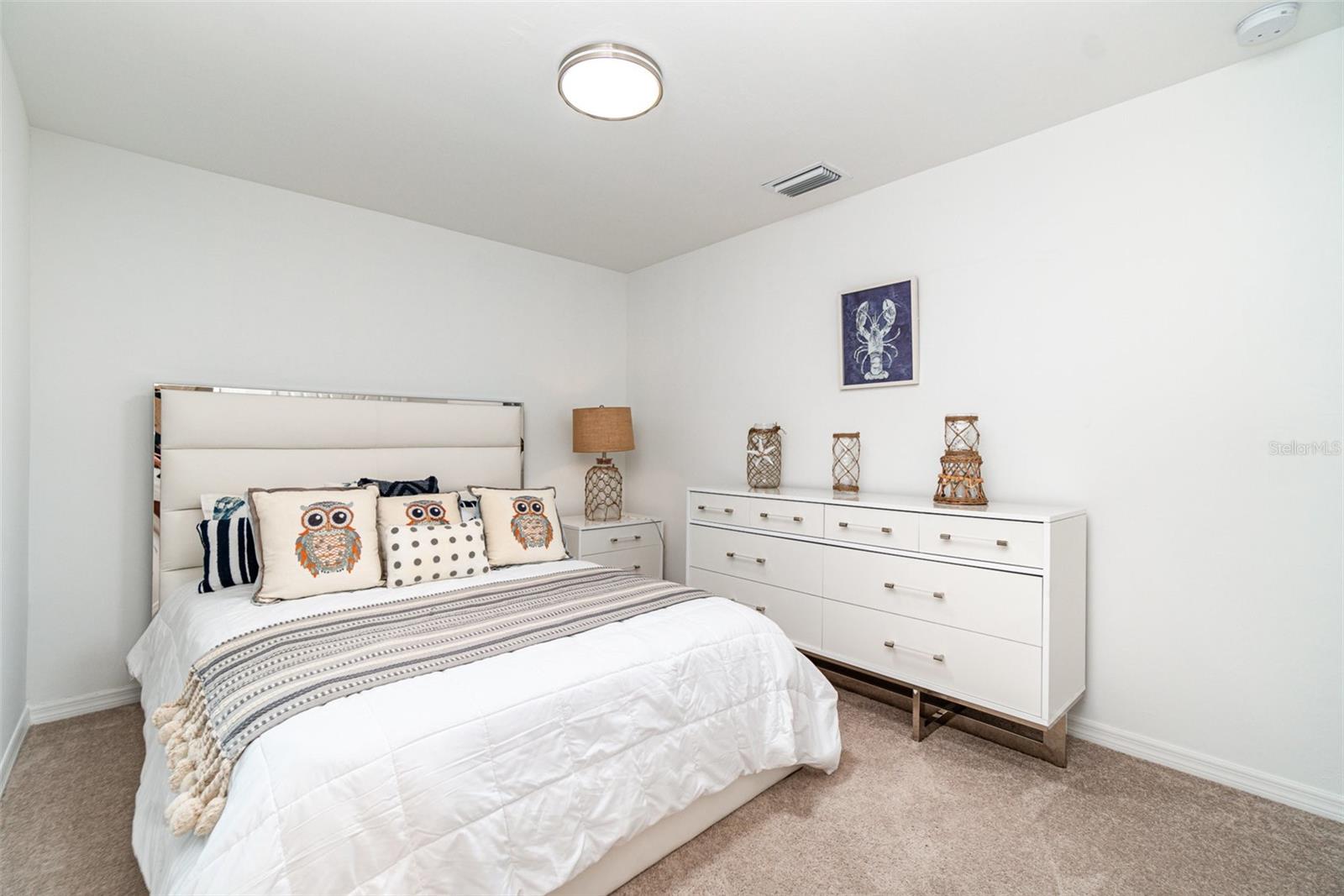 Image 17 of 33 For 15990 Grassland Lane 3024