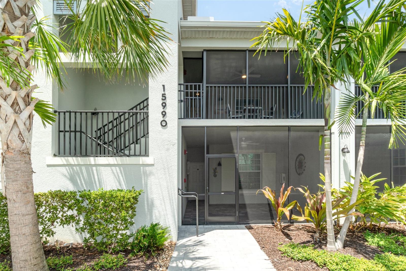 Image 3 of 33 For 15990 Grassland Lane 3024