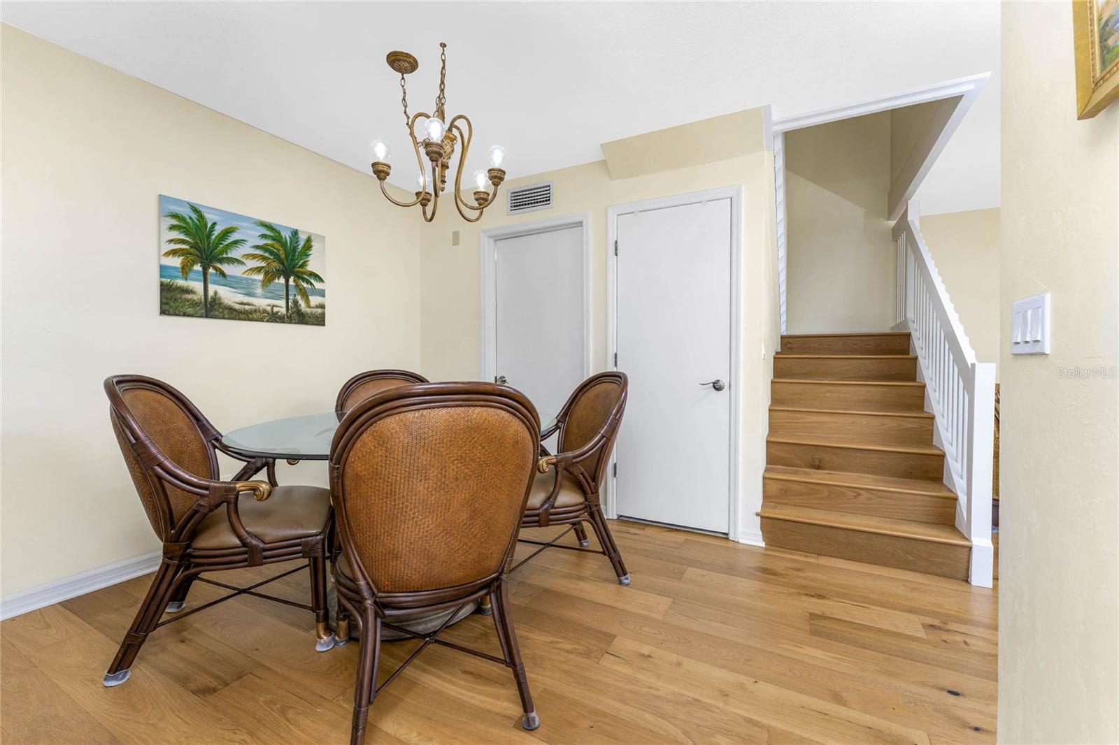 Image 15 of 42 For 3021 Matecumbe Key Road Unit 4