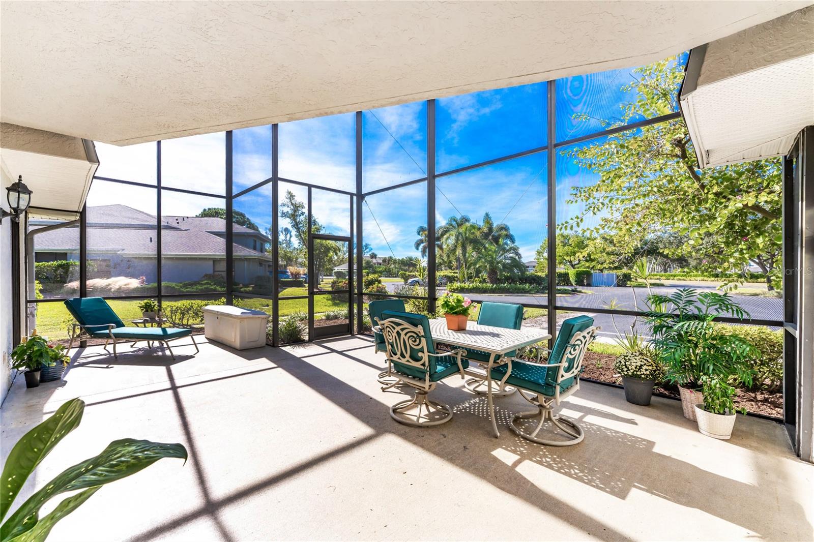 Image 3 of 42 For 3021 Matecumbe Key Road Unit 4