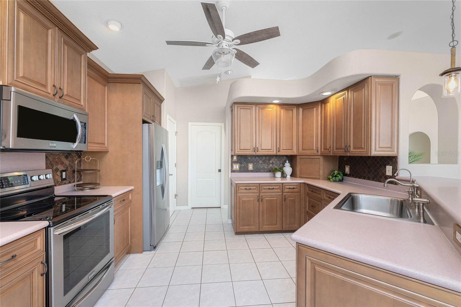 Image 24 of 64 For 1320 Appian Drive