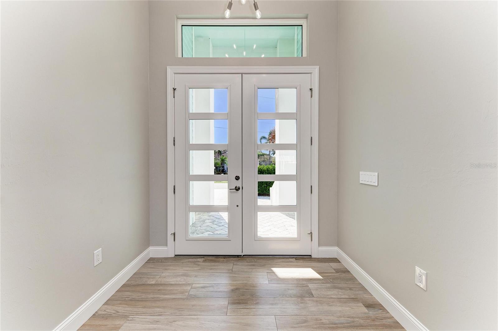 Image 7 of 64 For 1434 Casey Key Drive