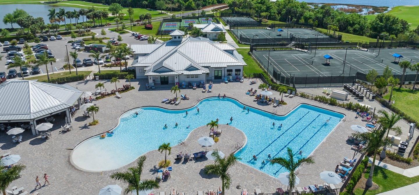 Image 23 of 34 For 14041 Heritage Landing Boulevard 638