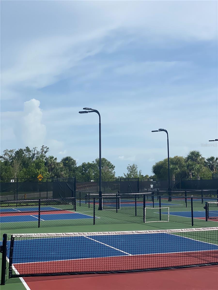 Image 29 of 34 For 14041 Heritage Landing Boulevard 638