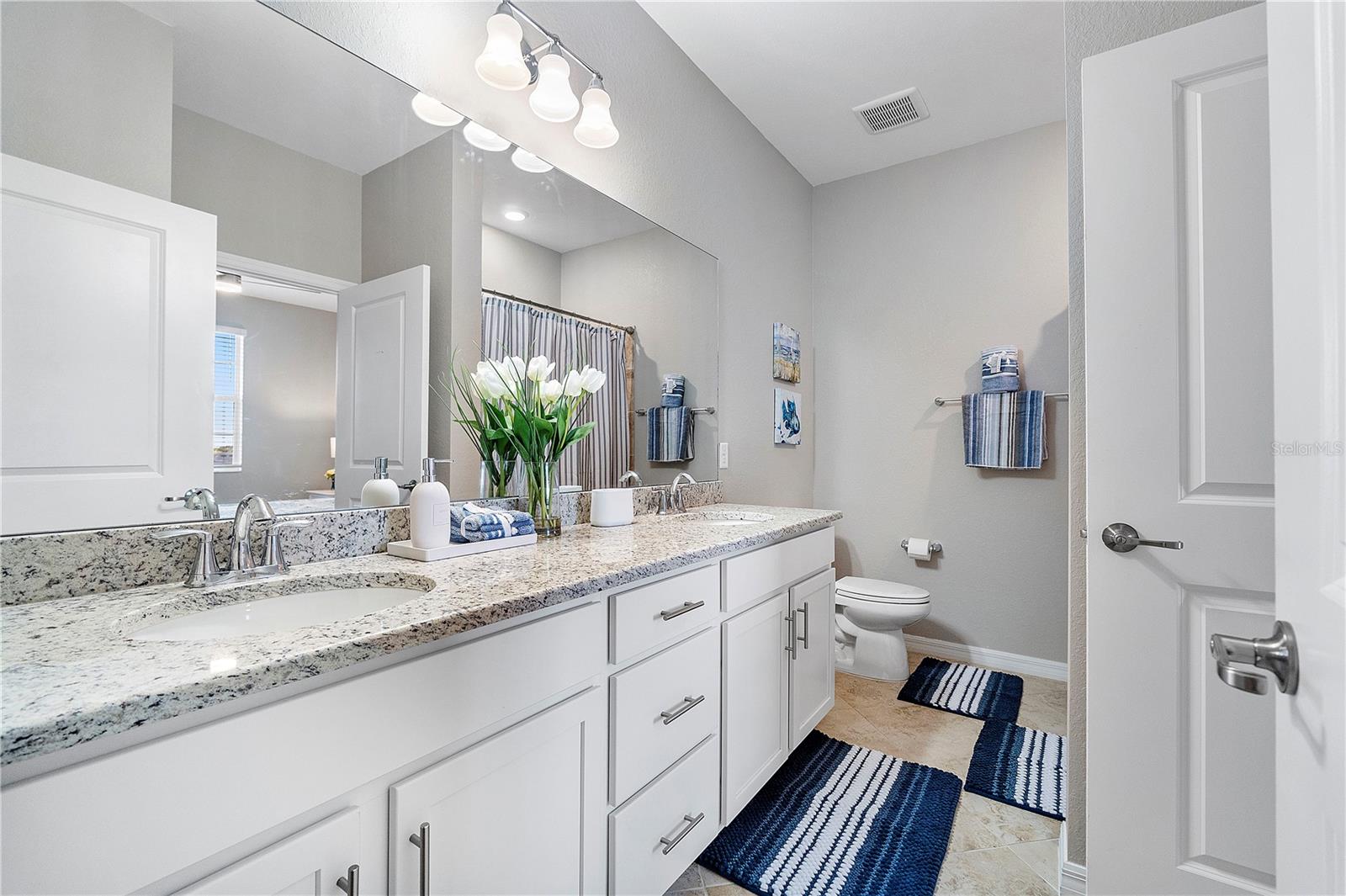 Image 5 of 34 For 14041 Heritage Landing Boulevard 638