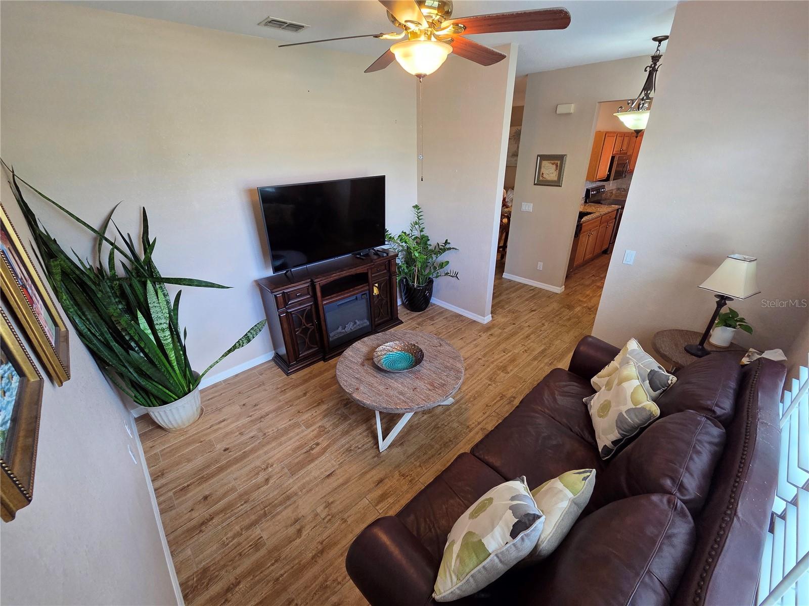 Image 12 of 37 For 24500 Bramhope Court