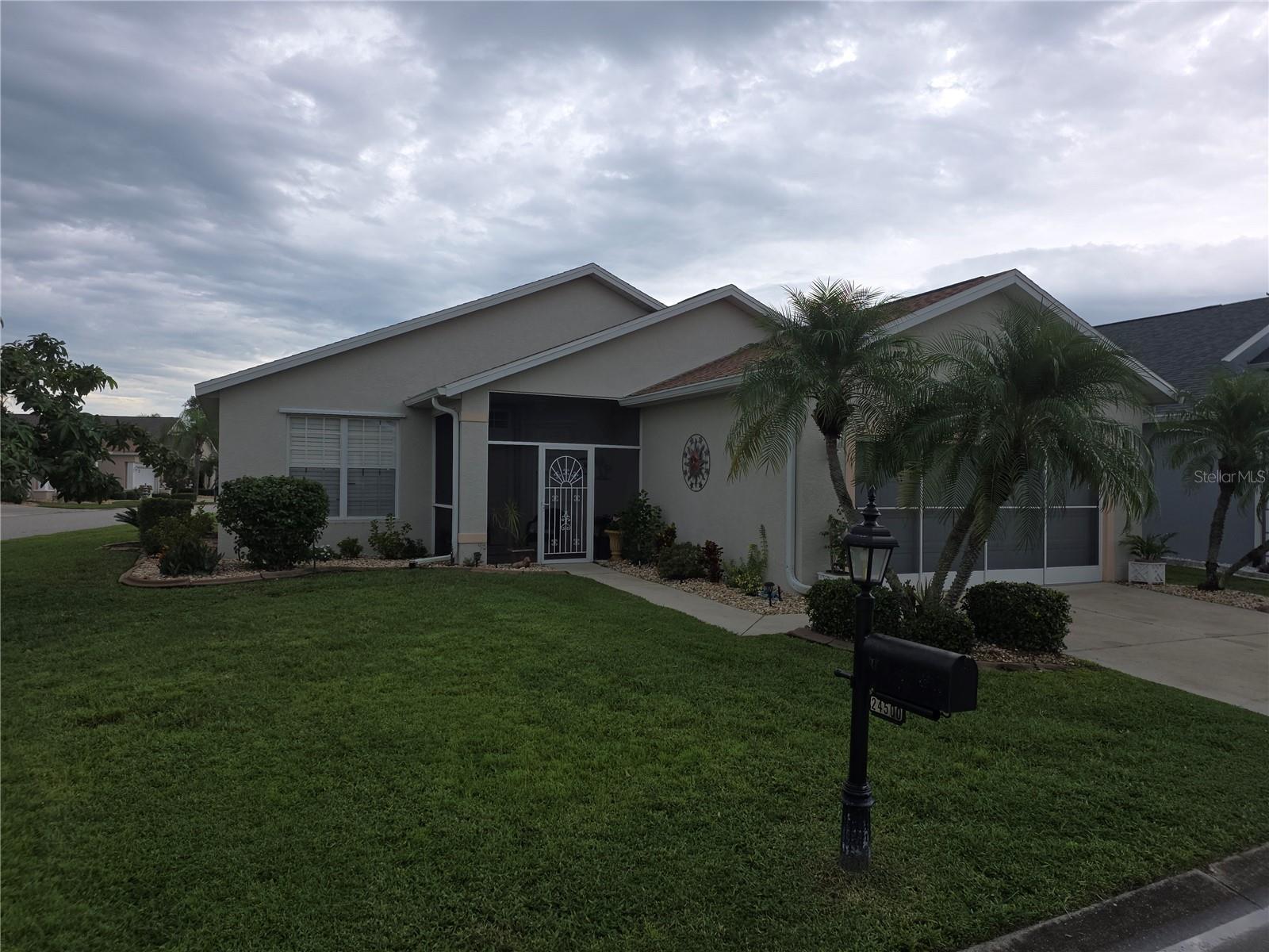 Image 13 of 37 For 24500 Bramhope Court