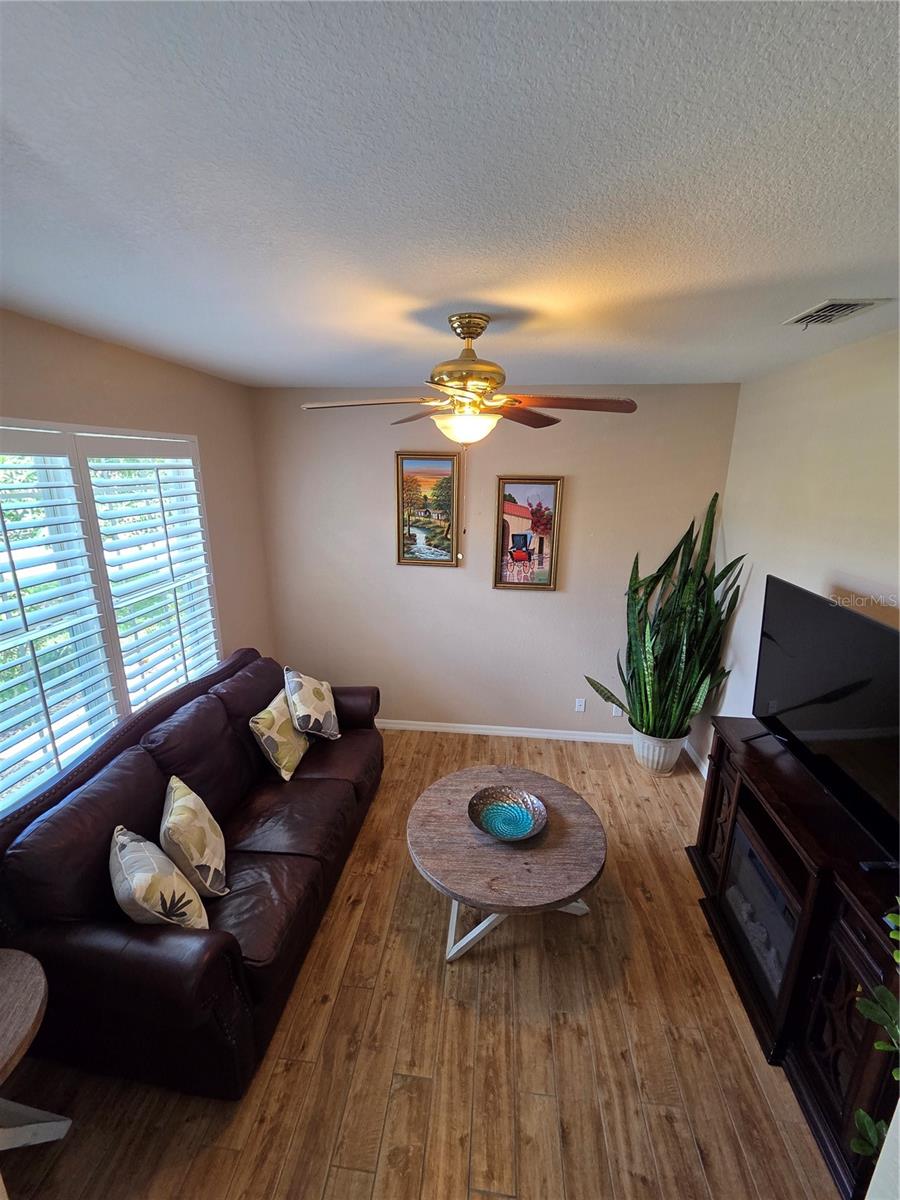 Image 5 of 37 For 24500 Bramhope Court