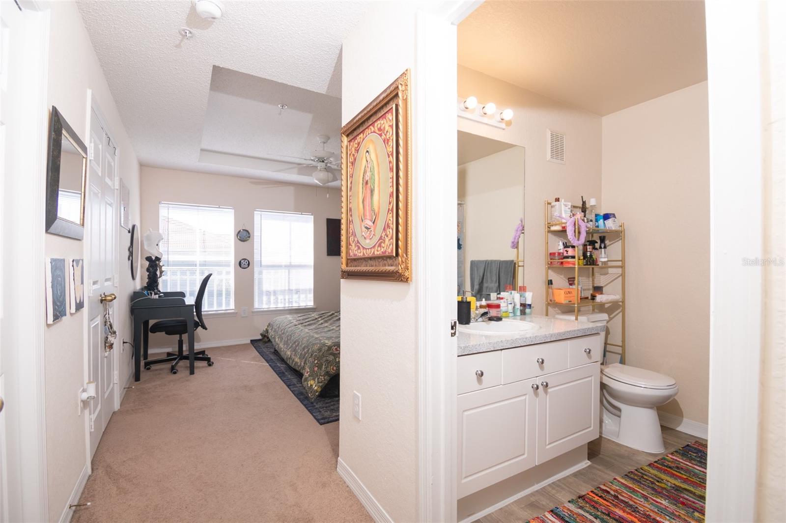 Image 13 of 23 For 18001 Richmond Place Drive 1137