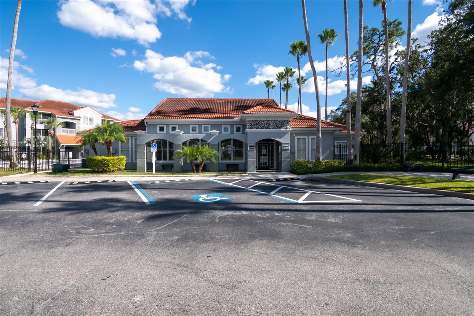 Image 23 of 23 For 18001 Richmond Place Drive 1137