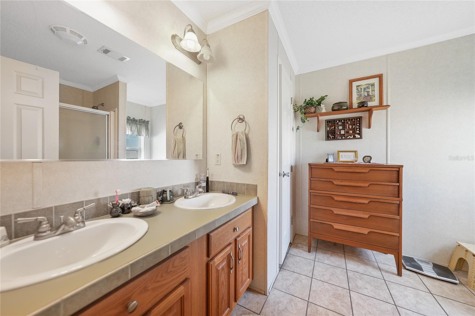 Image 22 of 38 For 135 Lazy Lagoon Drive