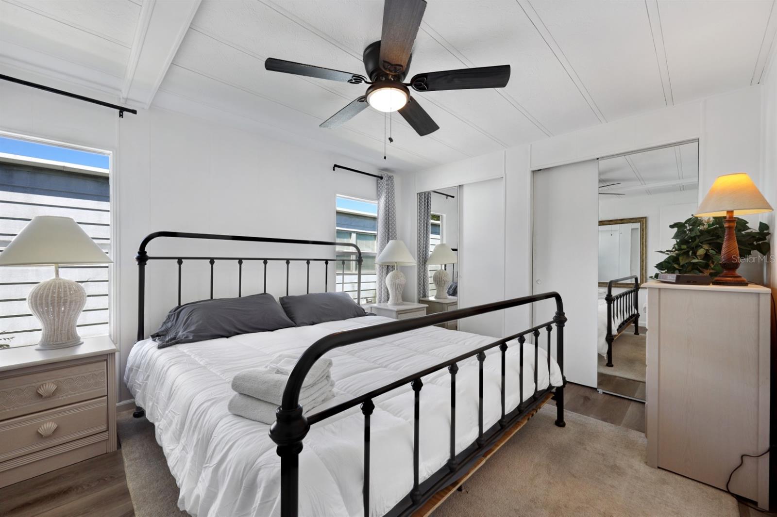 Image 15 of 81 For 2100 Kings Highway 877