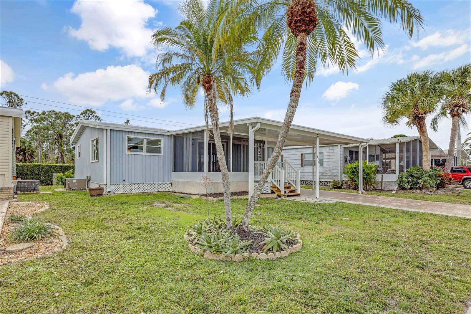 Image 2 of 81 For 2100 Kings Highway 877