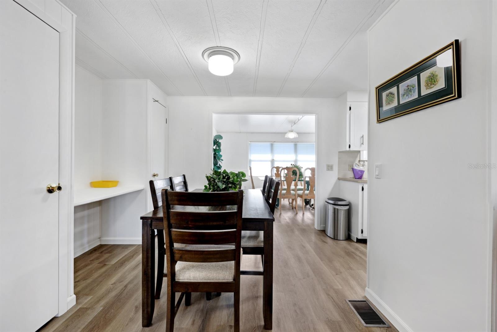 Image 9 of 81 For 2100 Kings Highway 877