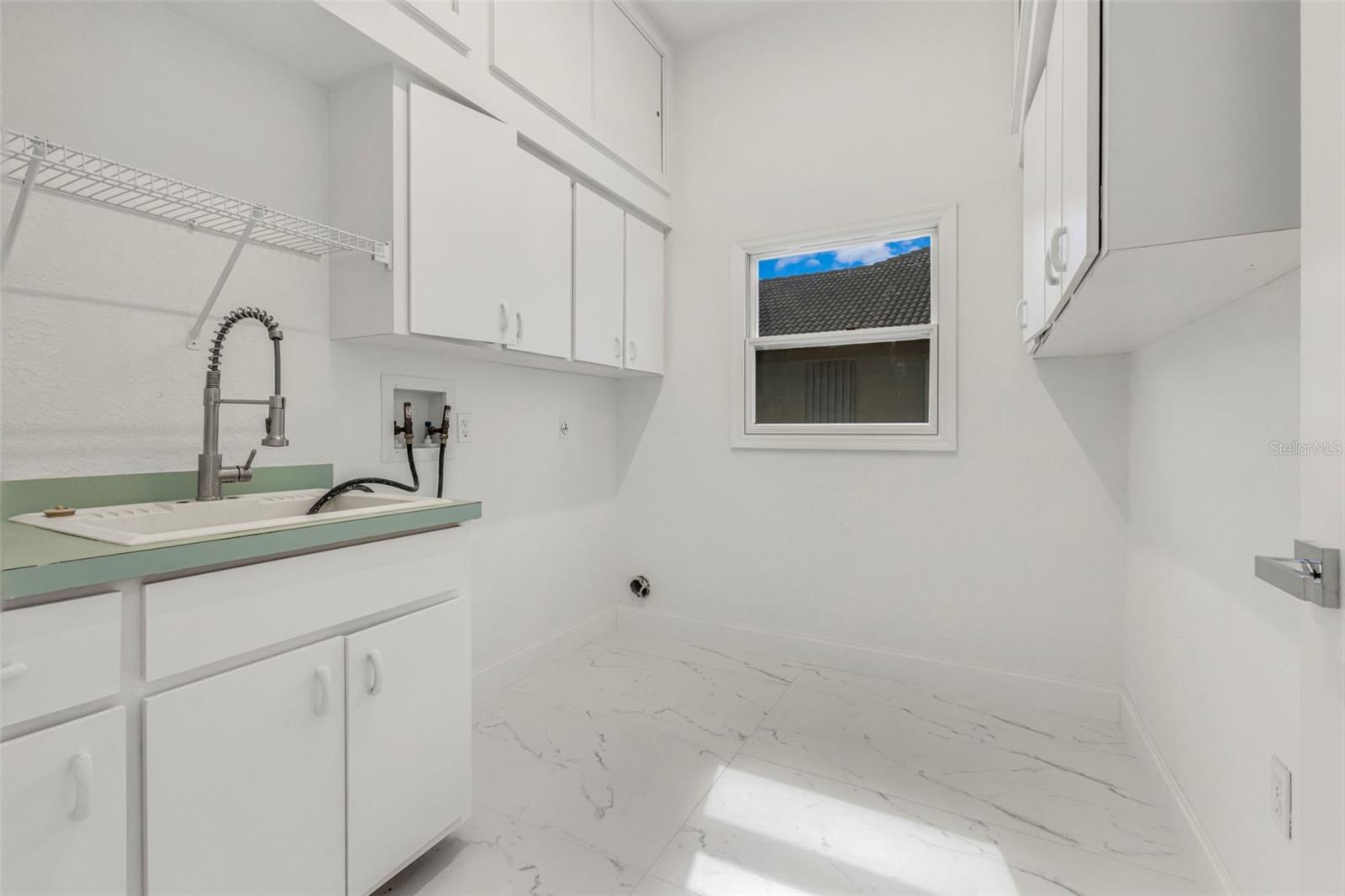 Image 40 of 57 For 3508 Blue Jay Drive