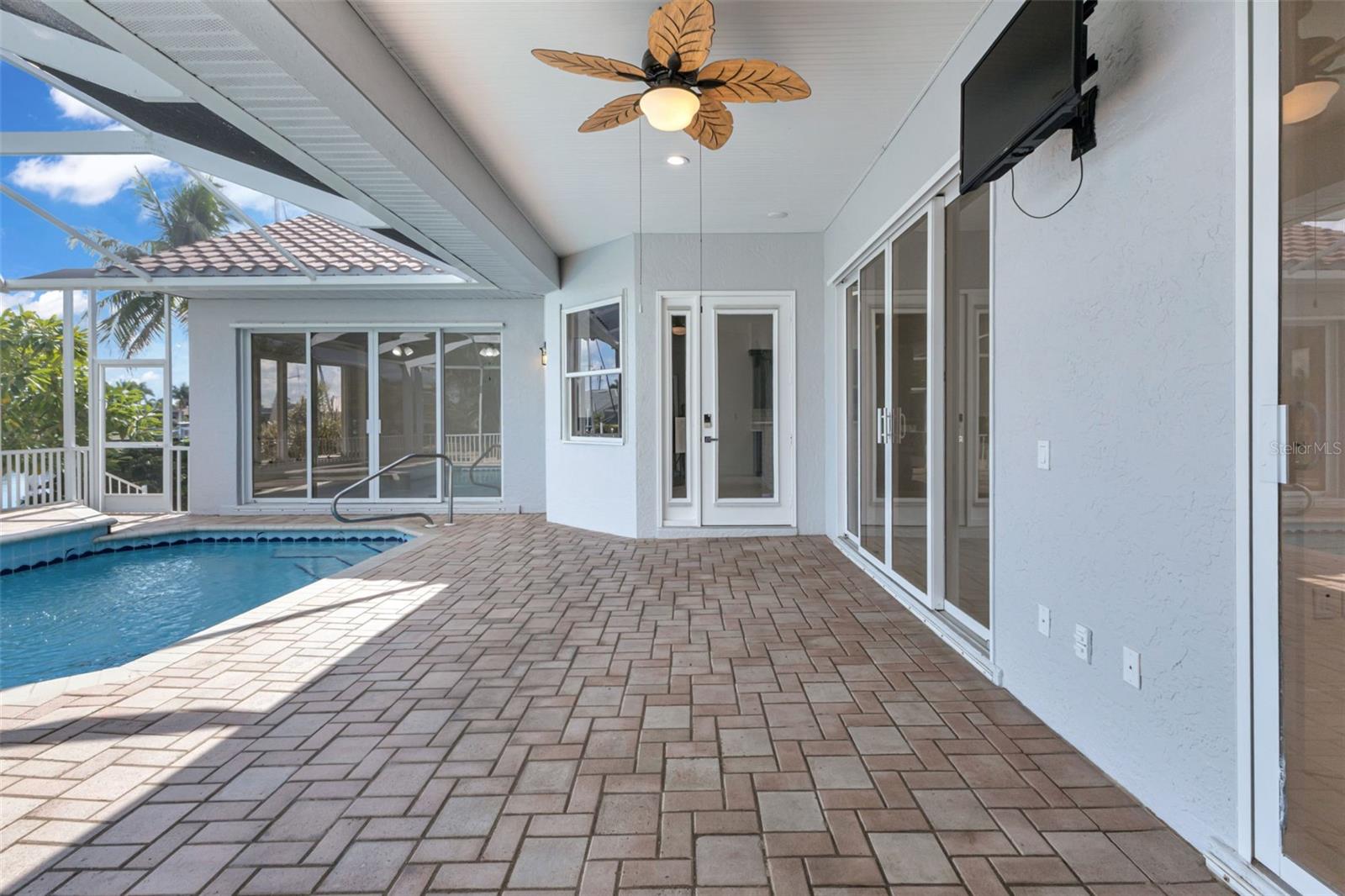 Image 43 of 57 For 3508 Blue Jay Drive