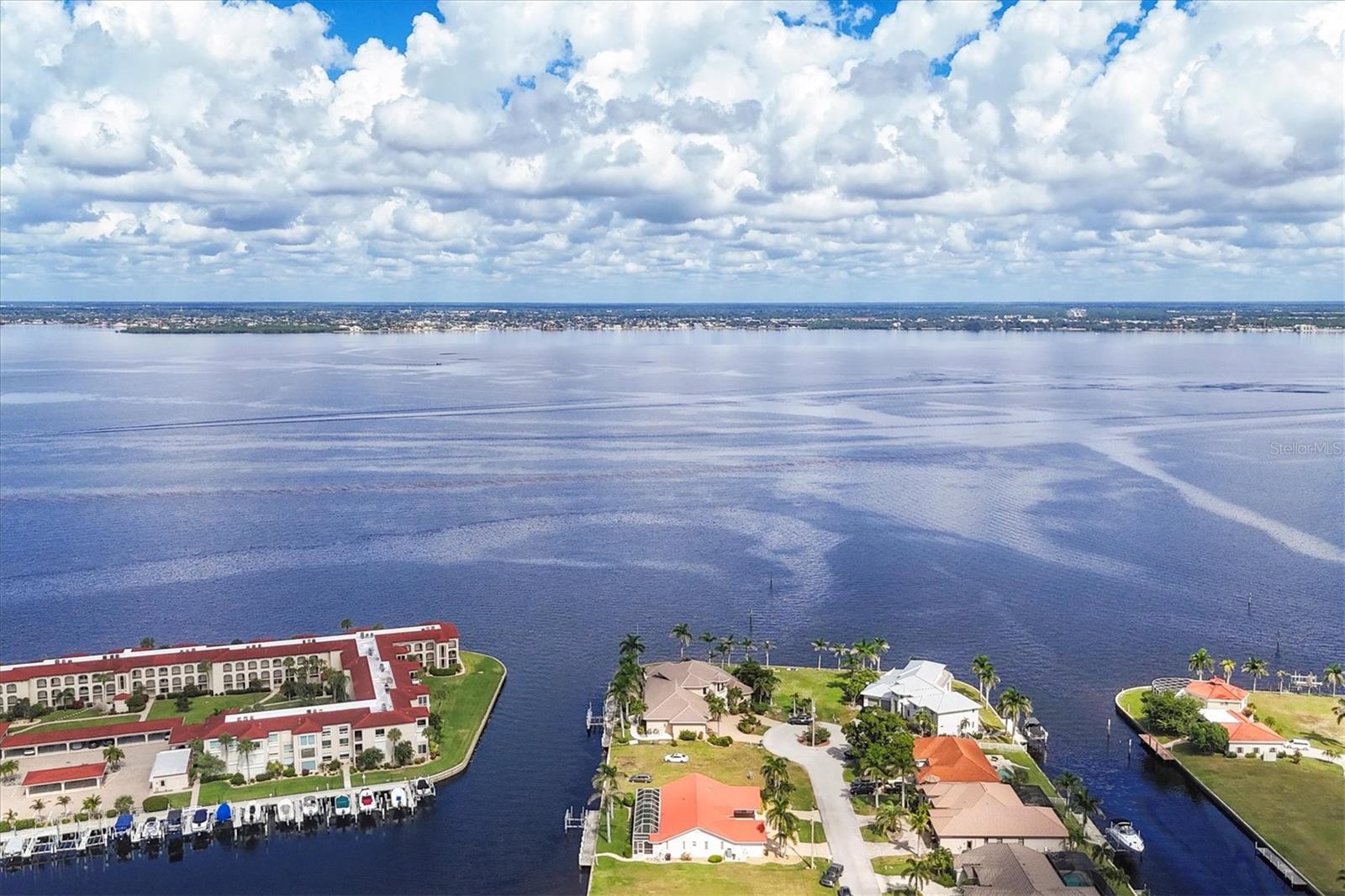 Image 21 of 24 For 7 Hibiscus Drive