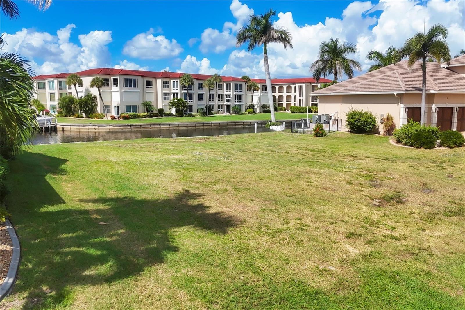 Image 4 of 24 For 7 Hibiscus Drive