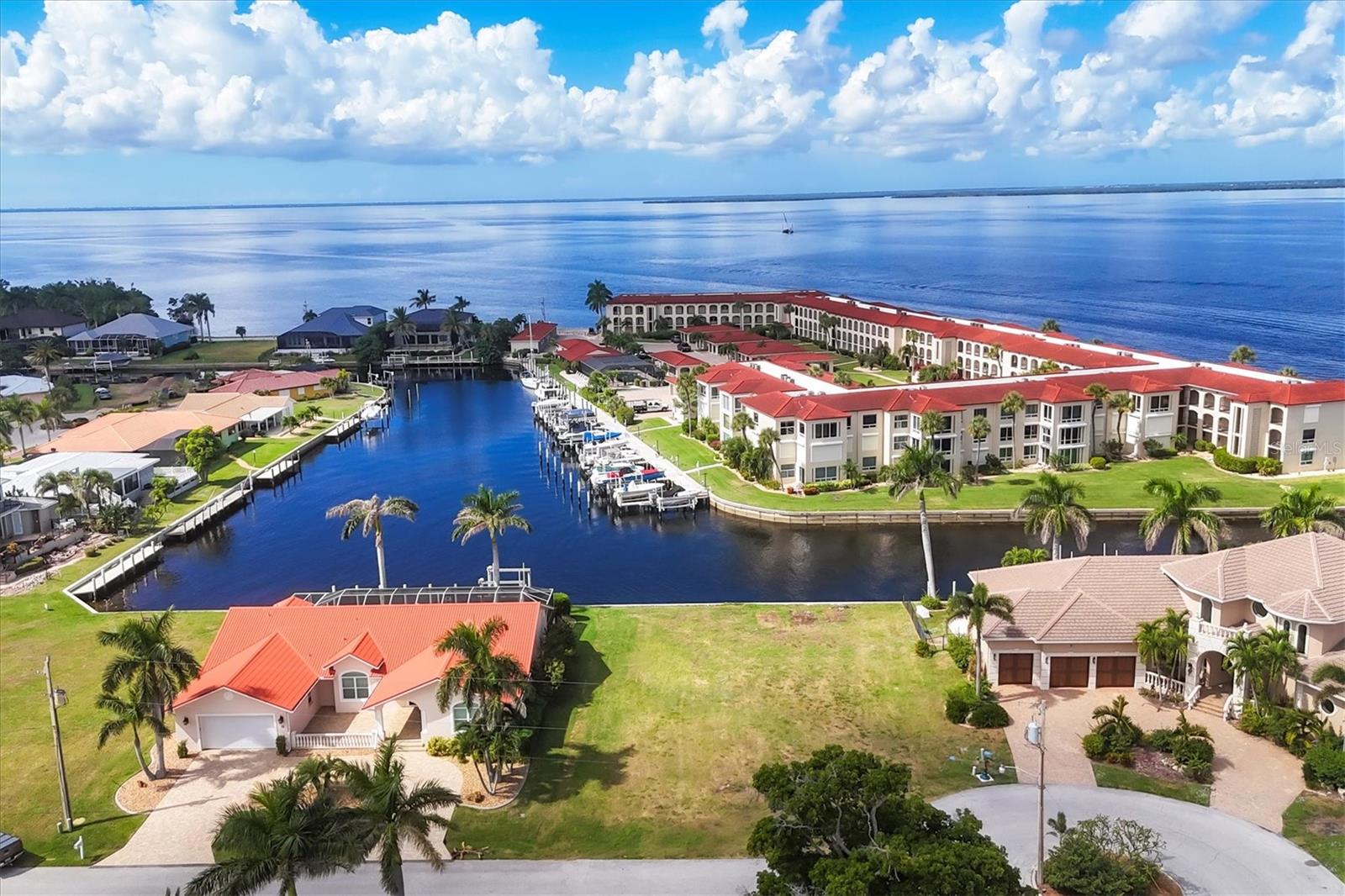 Image 8 of 24 For 7 Hibiscus Drive