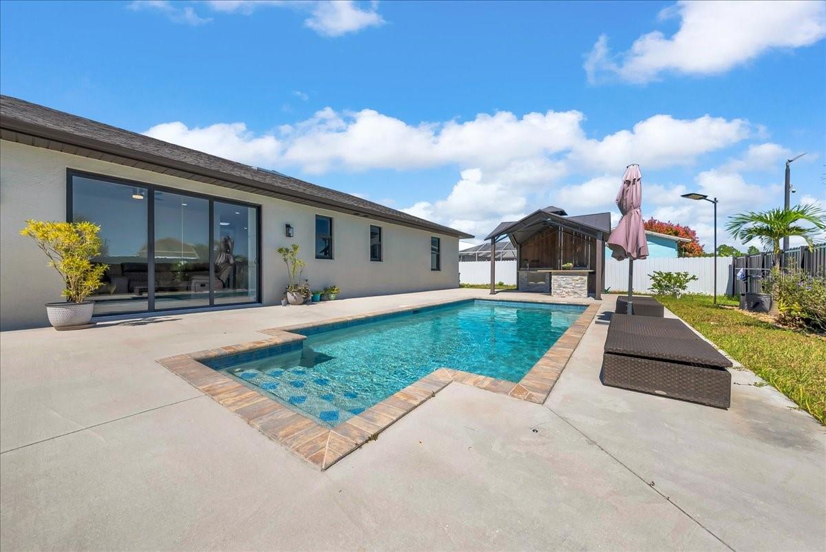 Image 16 of 43 For 363 Paisley Avenue