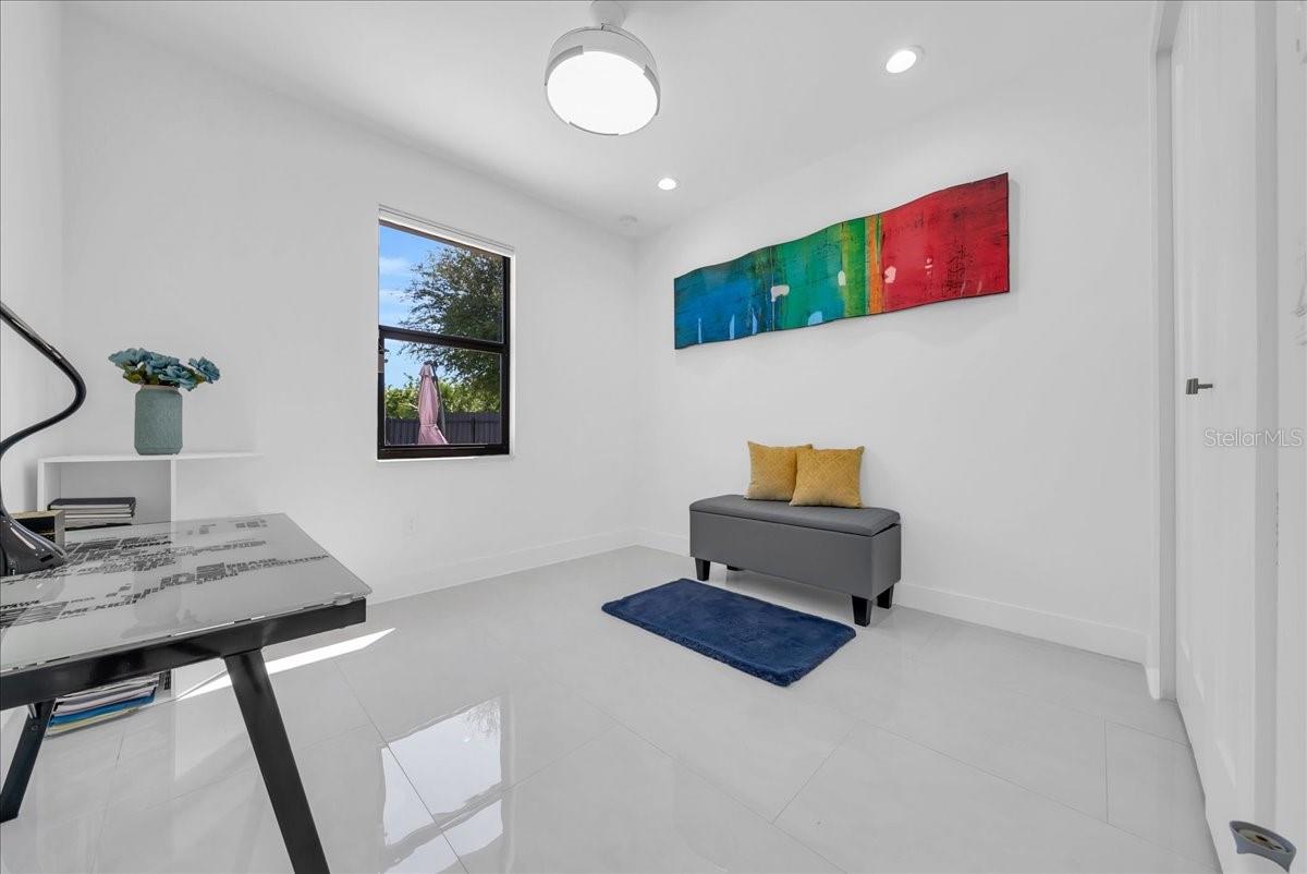 Image 28 of 43 For 363 Paisley Avenue