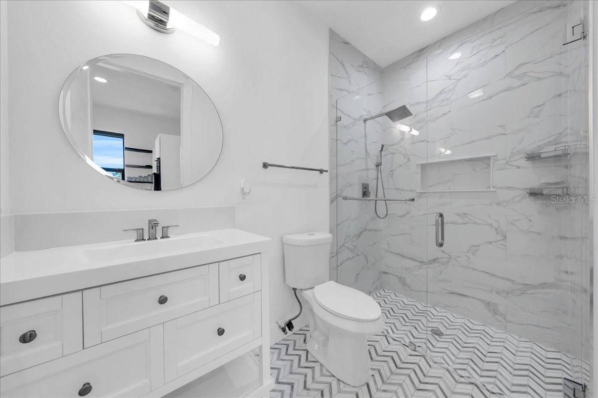 Image 34 of 43 For 363 Paisley Avenue