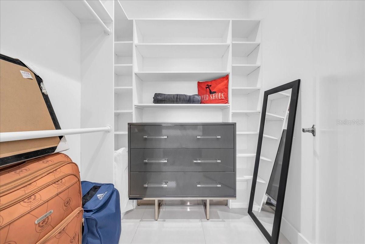 Image 35 of 43 For 363 Paisley Avenue