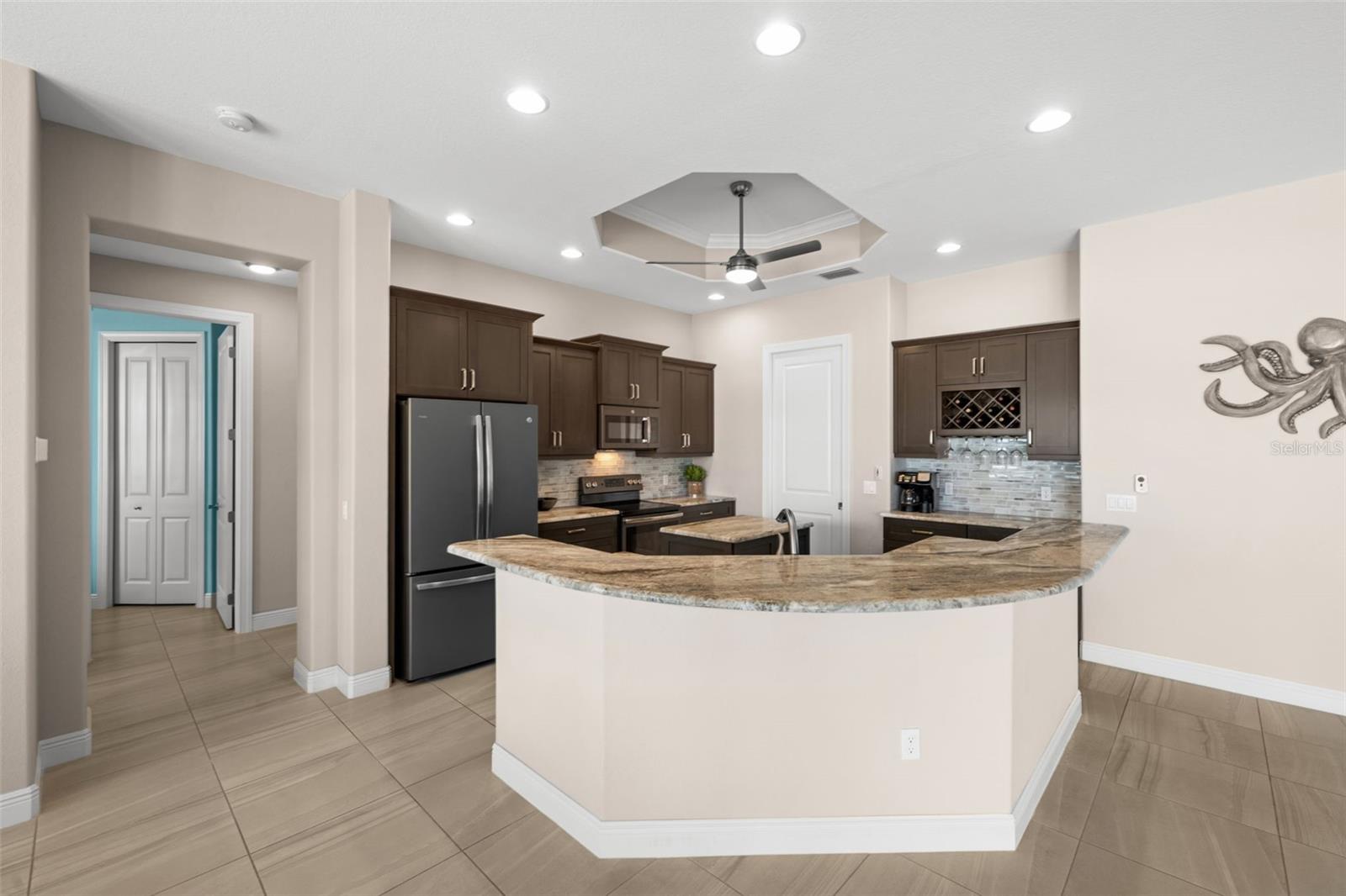 Image 11 of 50 For 211 37th Lane