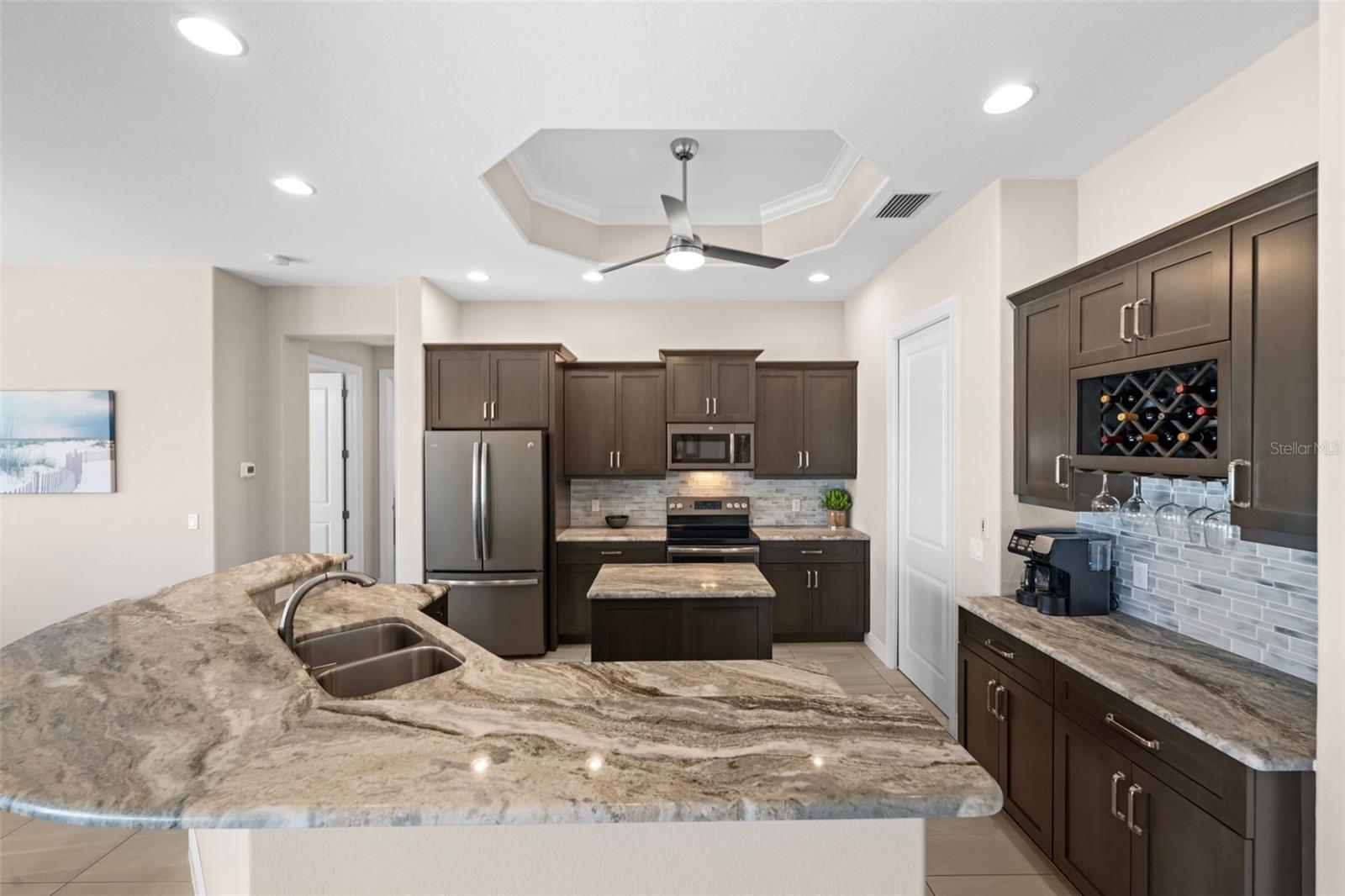 Image 12 of 50 For 211 37th Lane