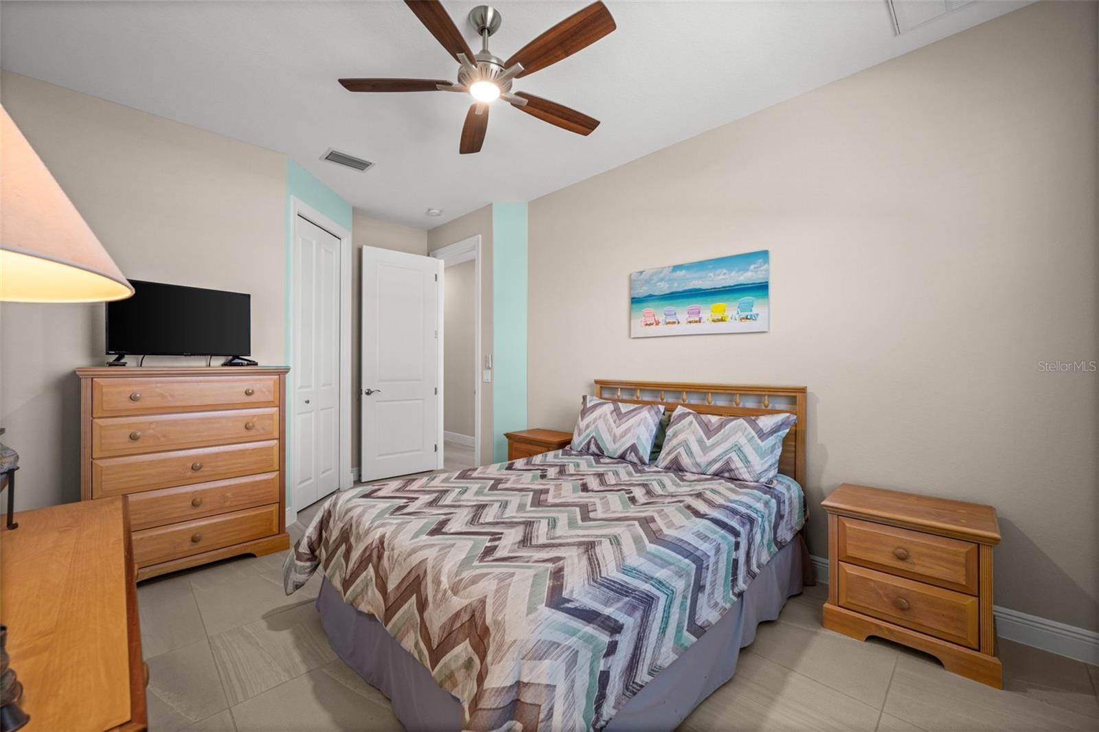 Image 23 of 50 For 211 37th Lane