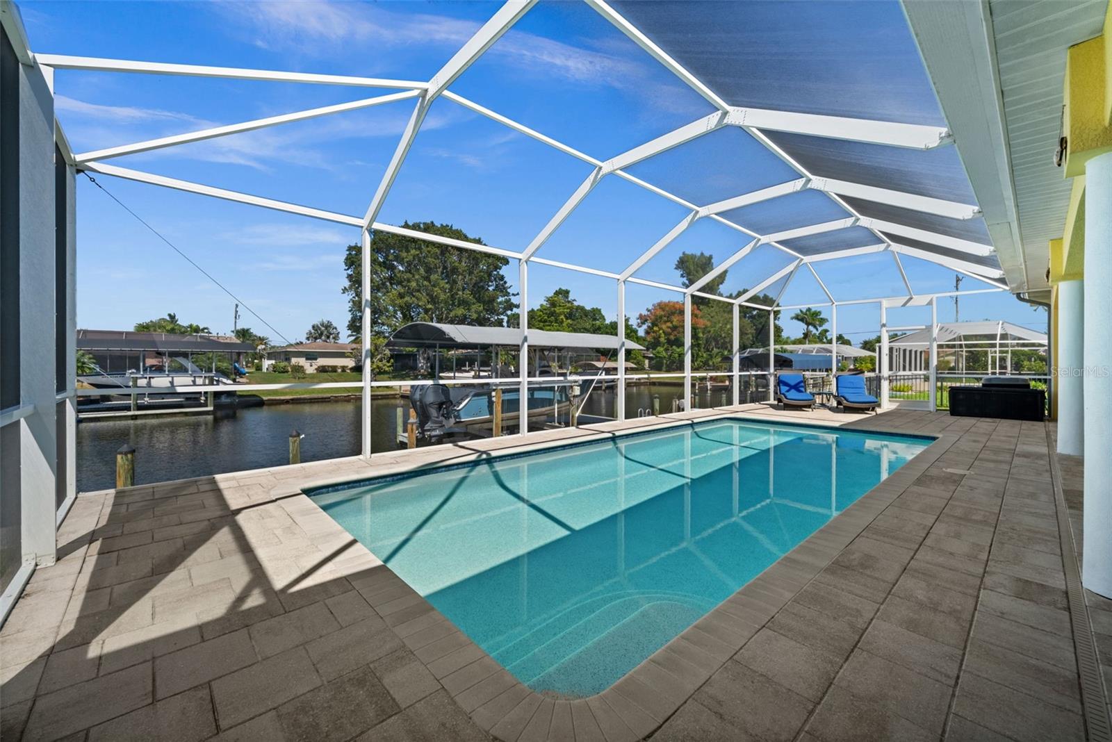 Image 32 of 50 For 211 37th Lane