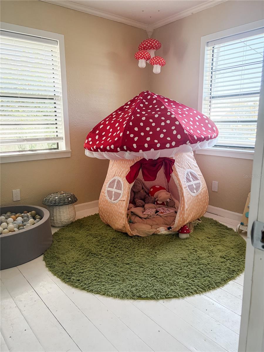 Image 8 of 16 For 2835 Wisteria Place