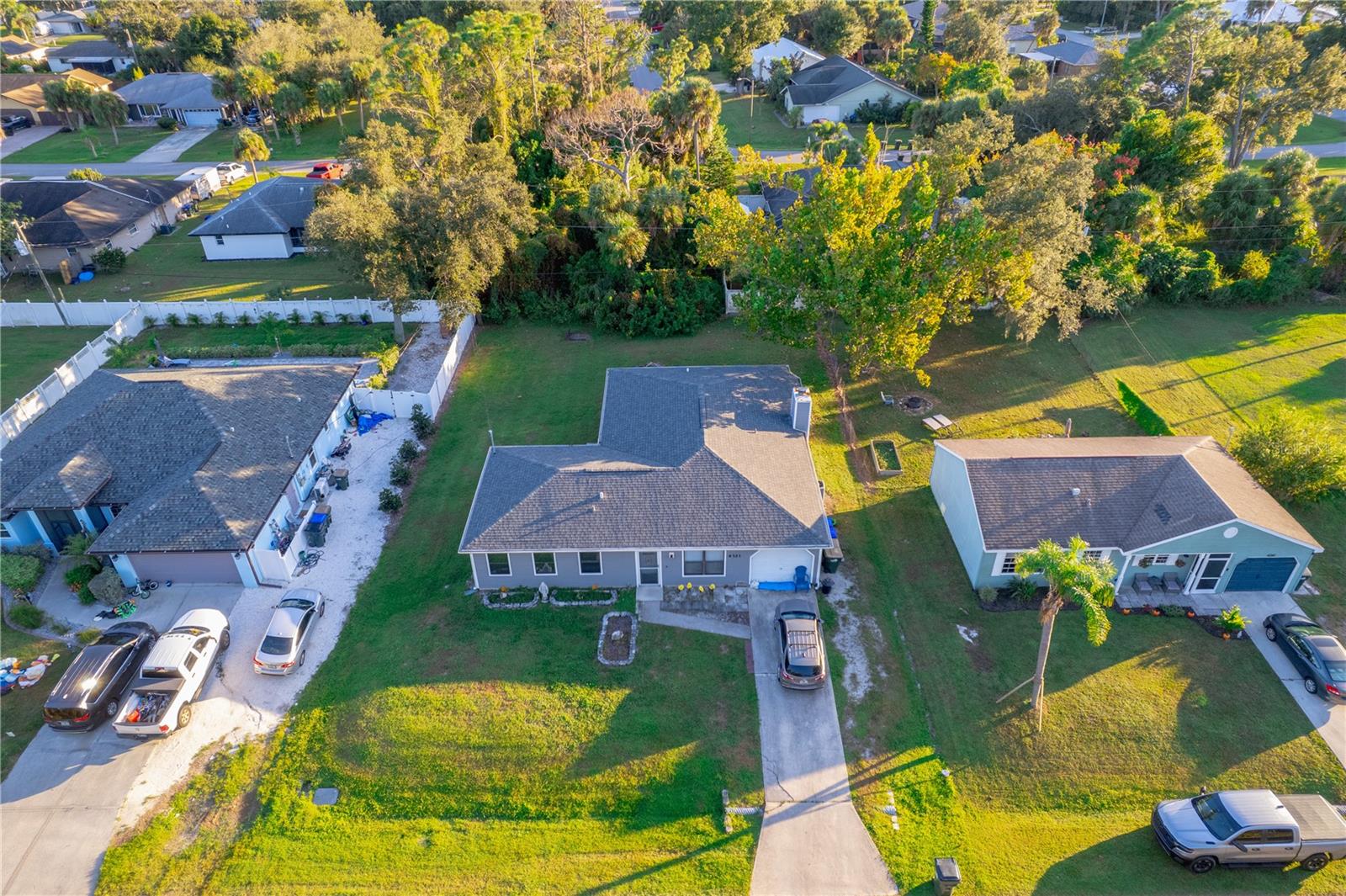 Image 4 of 29 For 4321 Pepper Lane