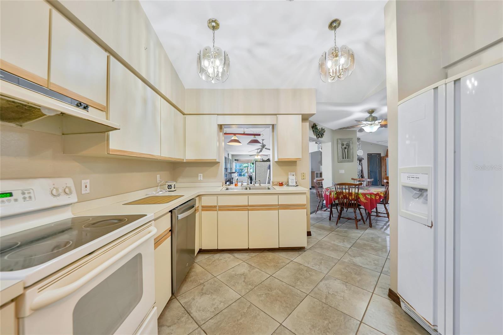 Image 10 of 62 For 2037 Palm Harbor Terrace