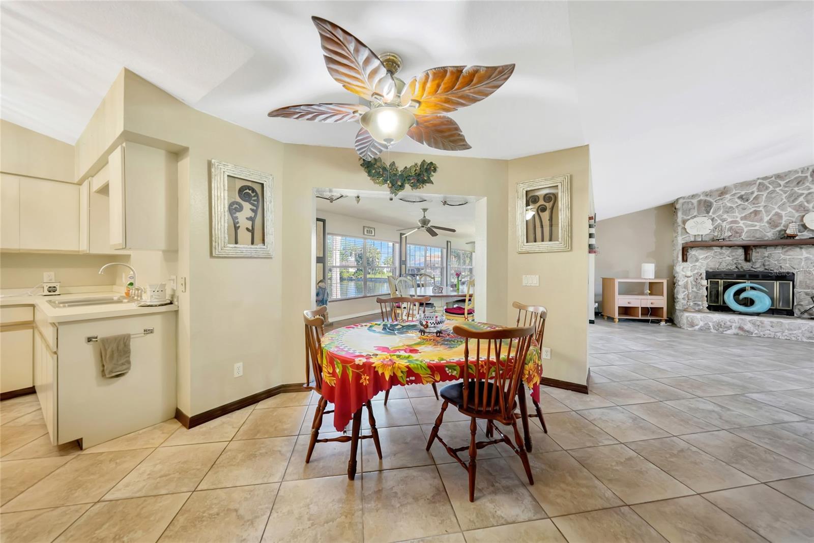 Image 15 of 62 For 2037 Palm Harbor Terrace