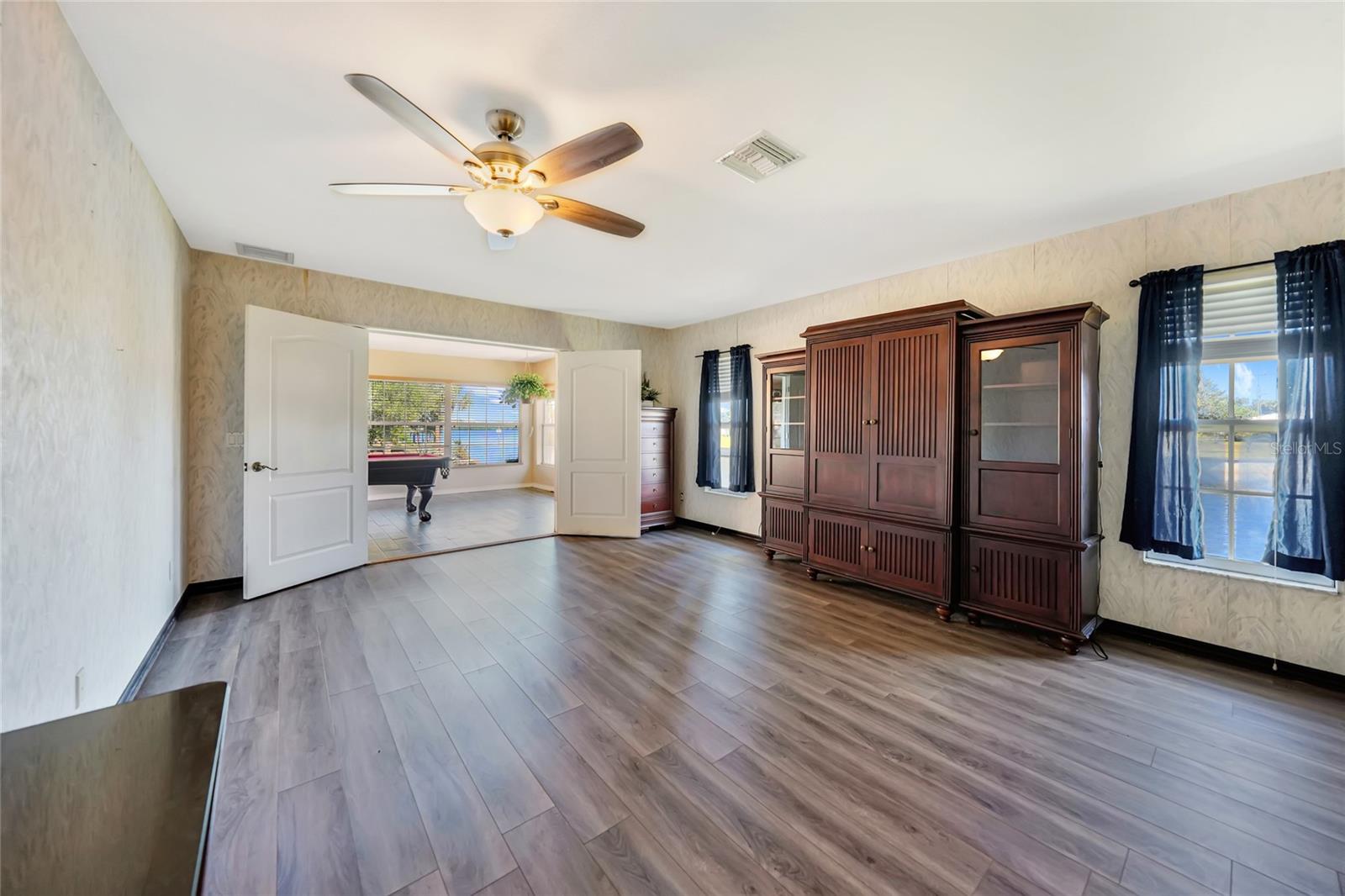 Image 20 of 62 For 2037 Palm Harbor Terrace