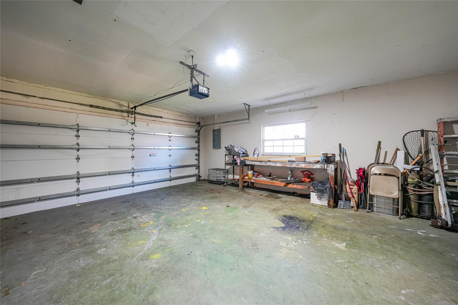 Image 30 of 62 For 2037 Palm Harbor Terrace