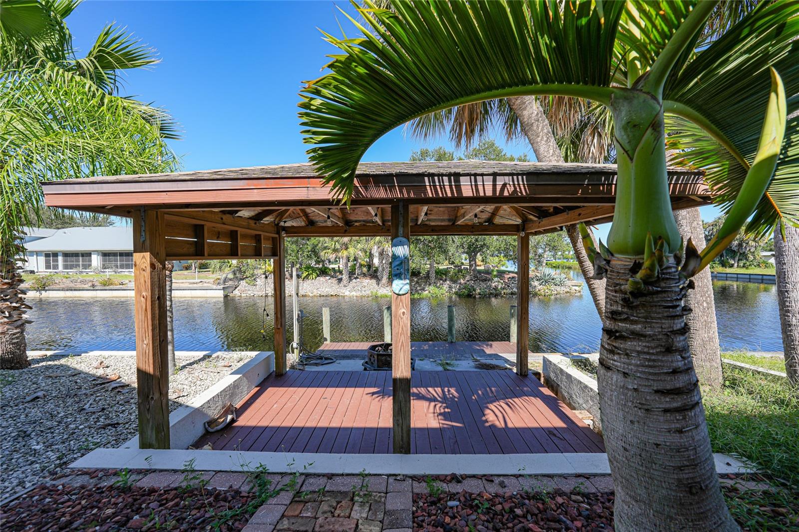 Image 32 of 62 For 2037 Palm Harbor Terrace