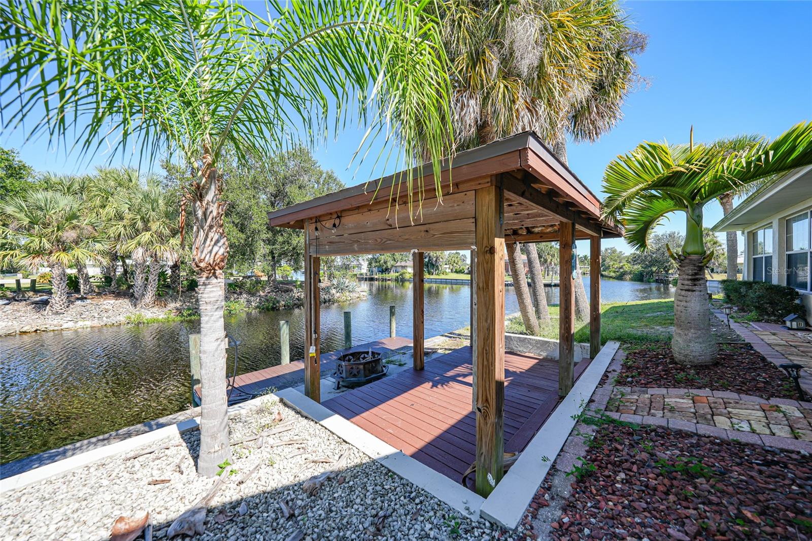 Image 34 of 62 For 2037 Palm Harbor Terrace