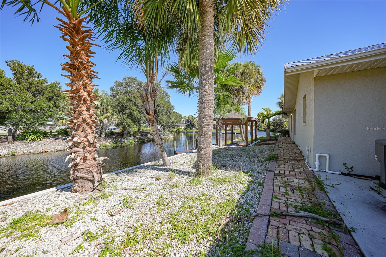 Image 36 of 62 For 2037 Palm Harbor Terrace