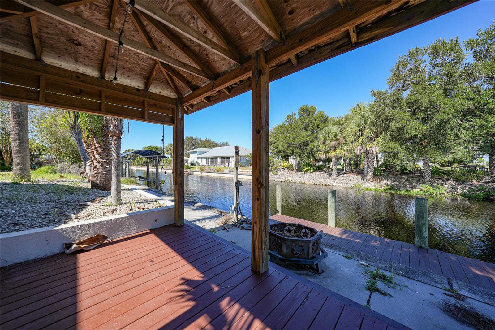 Image 40 of 62 For 2037 Palm Harbor Terrace